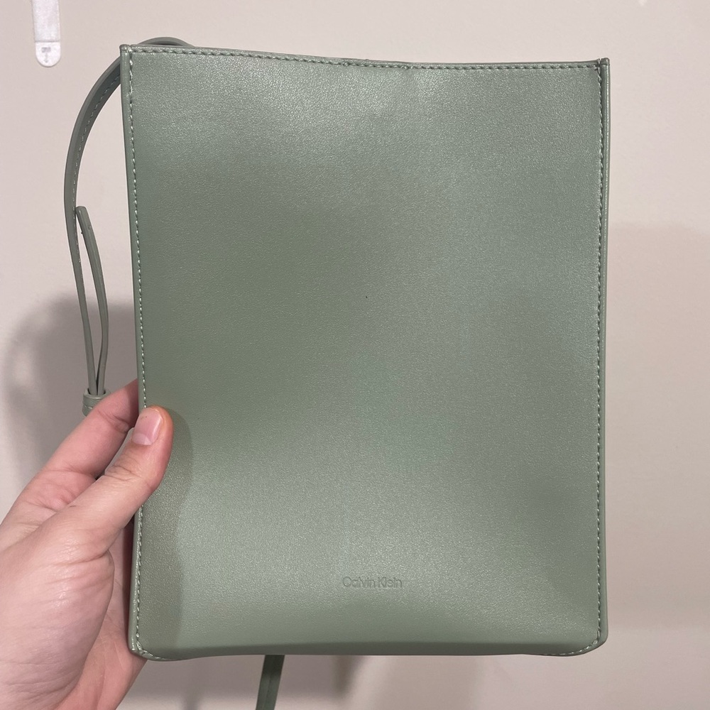 Calvin Klein Sage Crossbody Bag